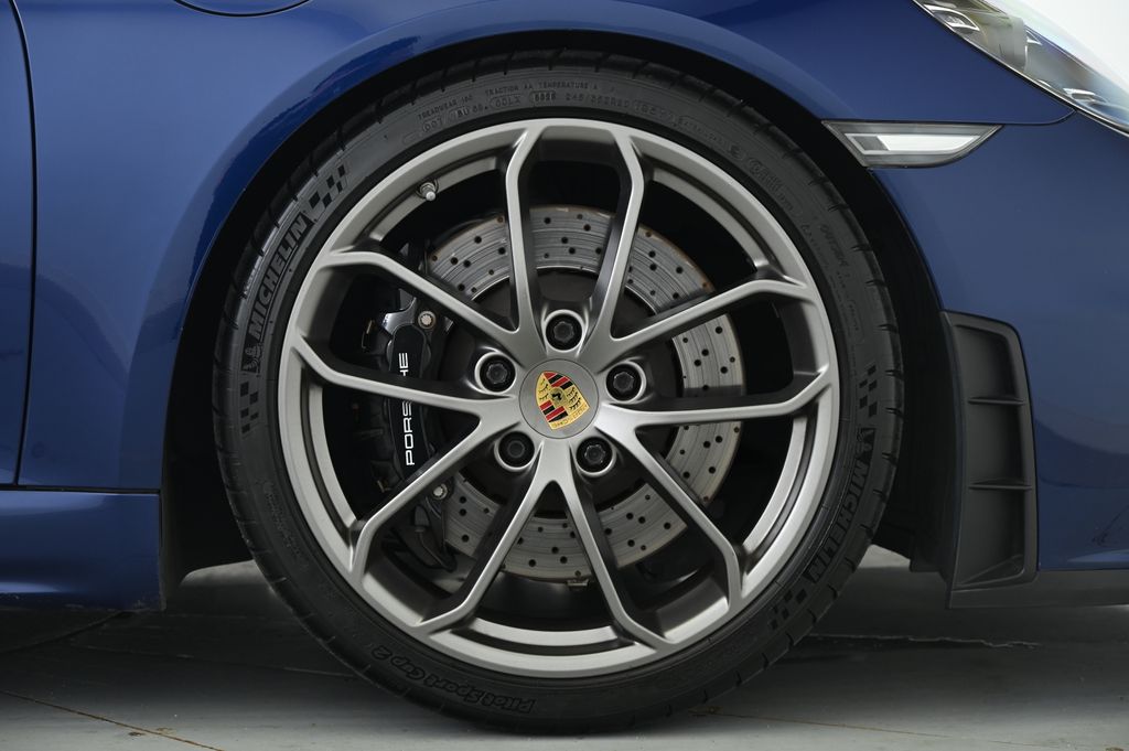2021 Porsche   23