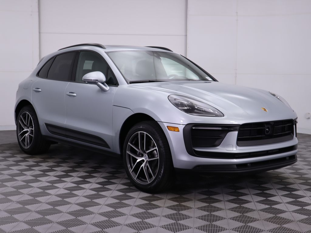 2024 Porsche Macan  3