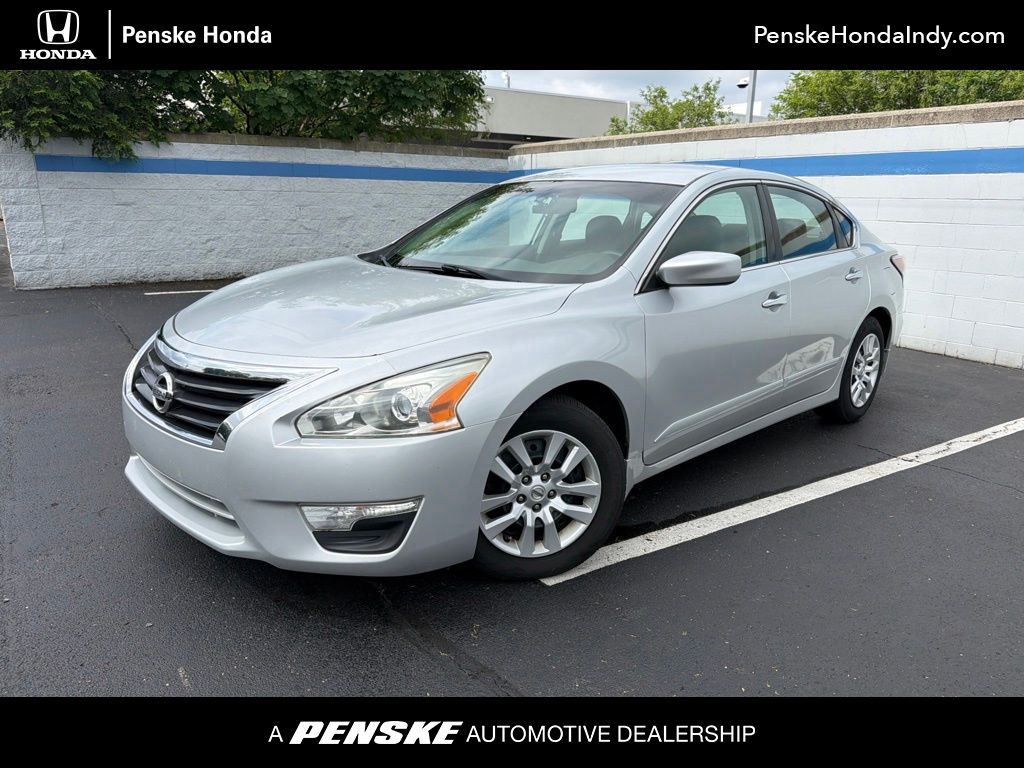2014 Nissan Altima S -
                  Indianapolis, IN