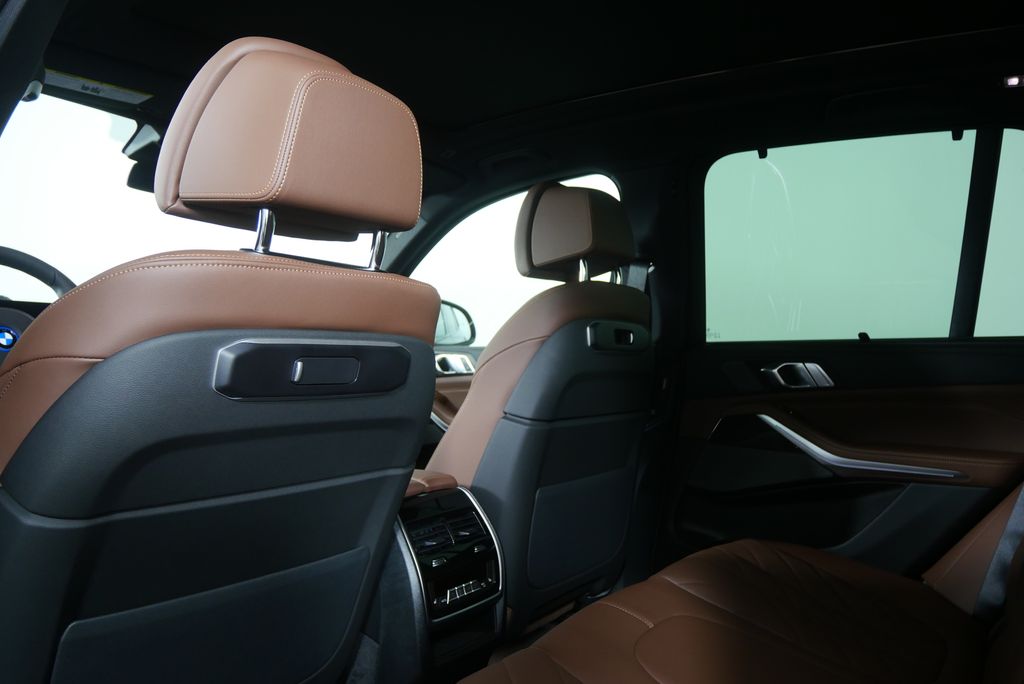 Thumbnail: 2026 BMW X5 - 15