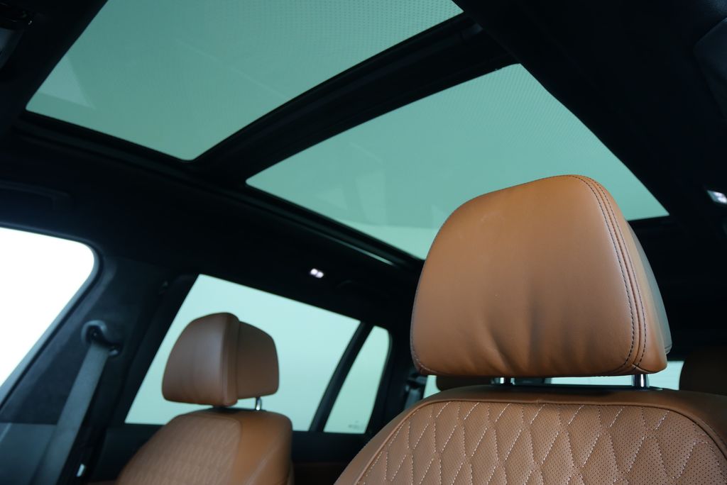 2024 BMW X7 xDrive40i 11