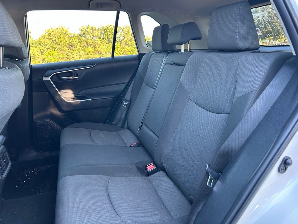 Thumbnail: 2022 Toyota RAV4 - 13