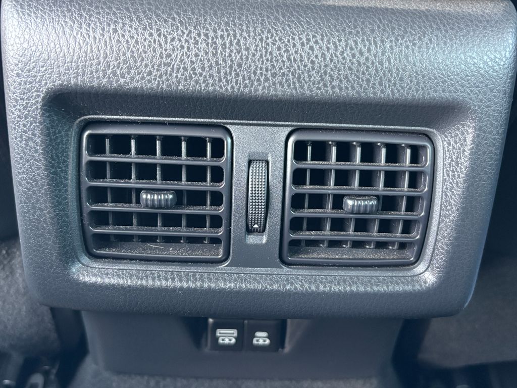 Thumbnail: 2025 Toyota Camry - 19