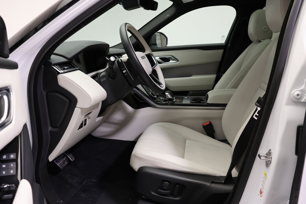 Thumbnail: 2023 Land Rover Range Rover Velar - 32