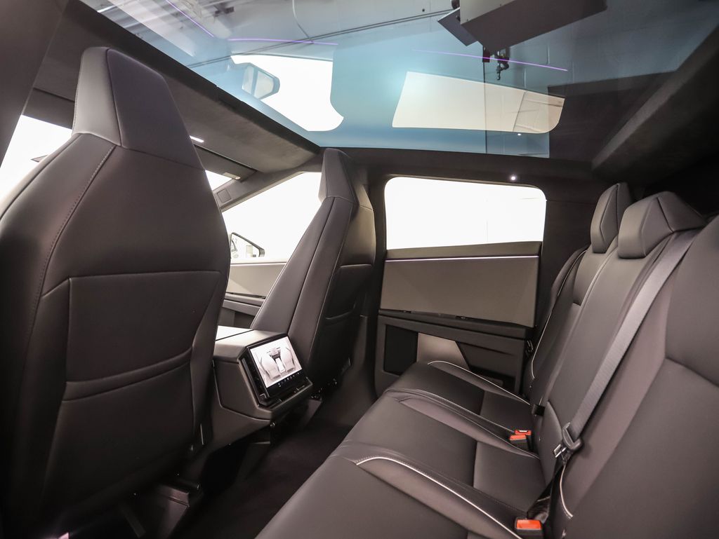 2024 Tesla Cybertruck  17