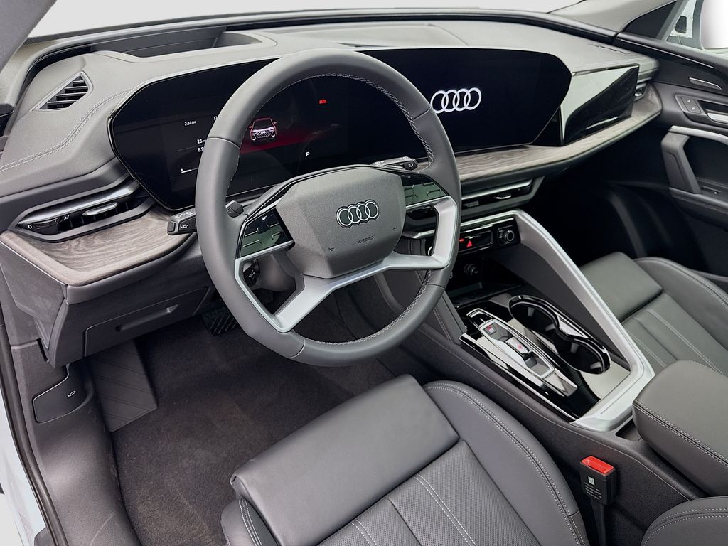 Thumbnail: 2025 Audi Q5 - 9