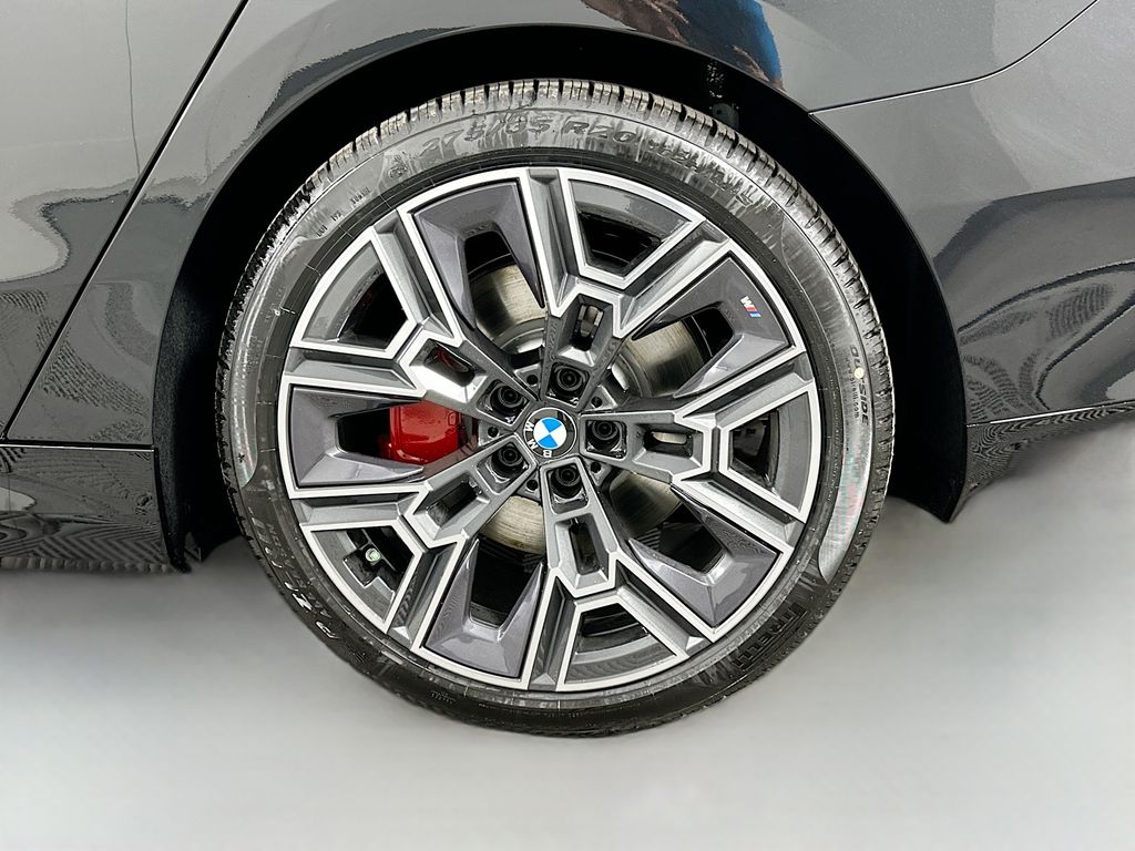 Thumbnail: 2026 BMW i5 - 23