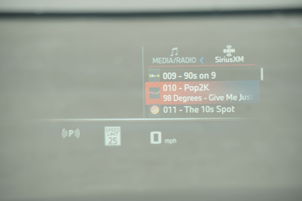 Thumbnail: 2025 BMW i5 - 8