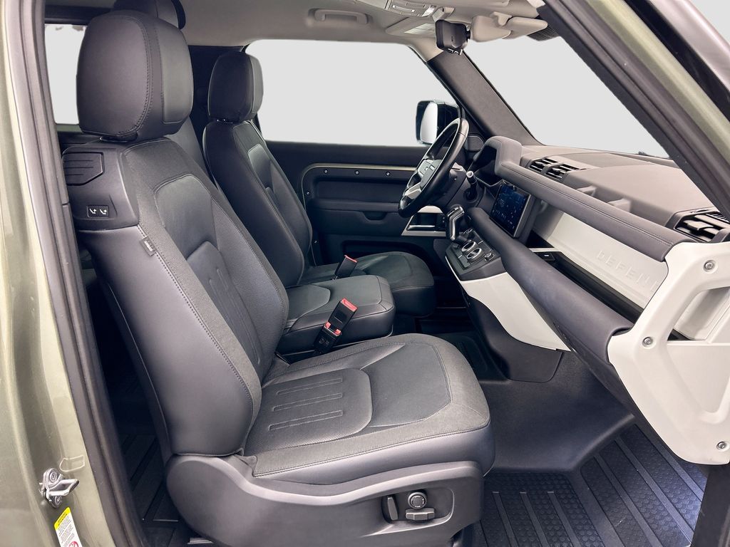 Thumbnail: 2021 Land Rover Defender - 22