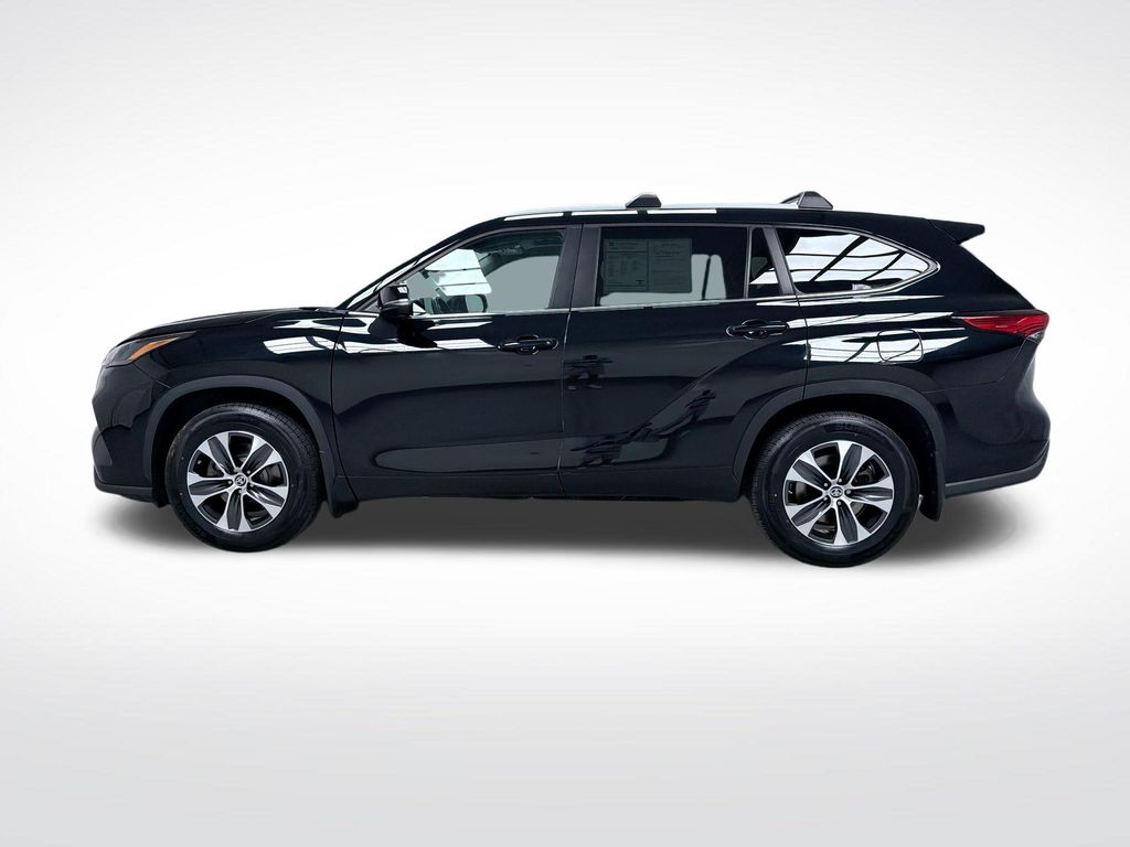 Used 2023 Toyota Highlander SUV