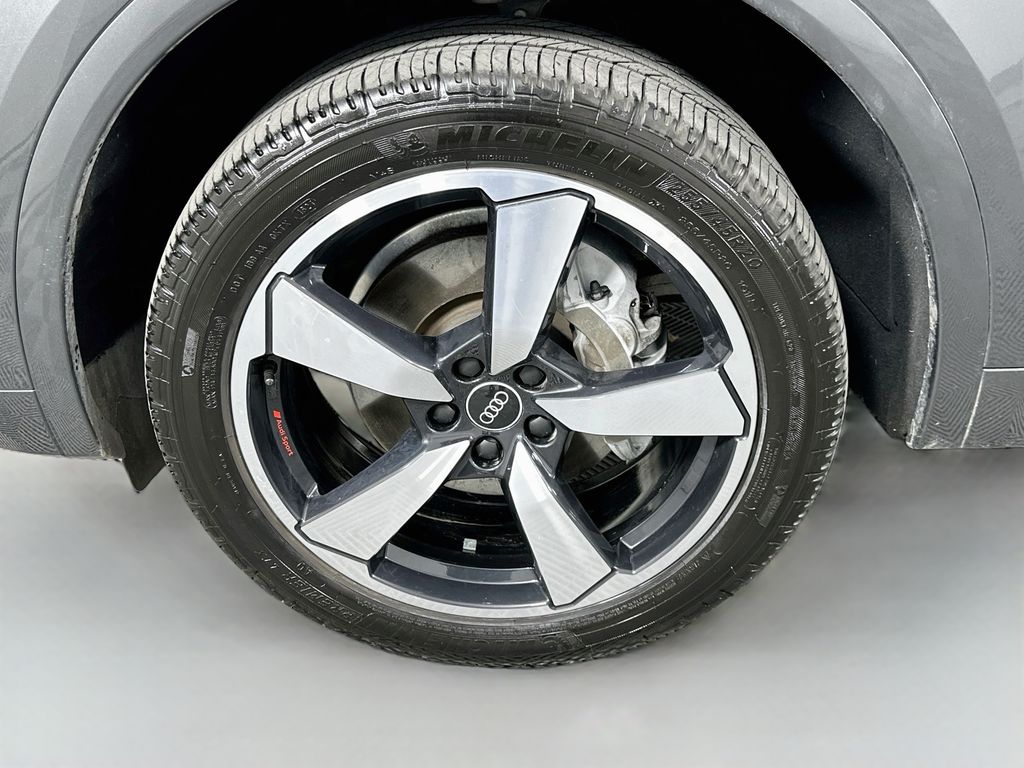 Thumbnail: 2022 Audi Q5 - 32