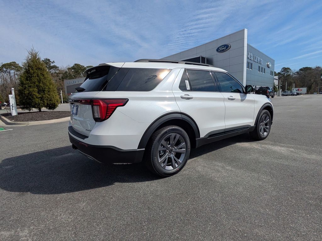 2026 Ford Explorer Active w/200A Pkg