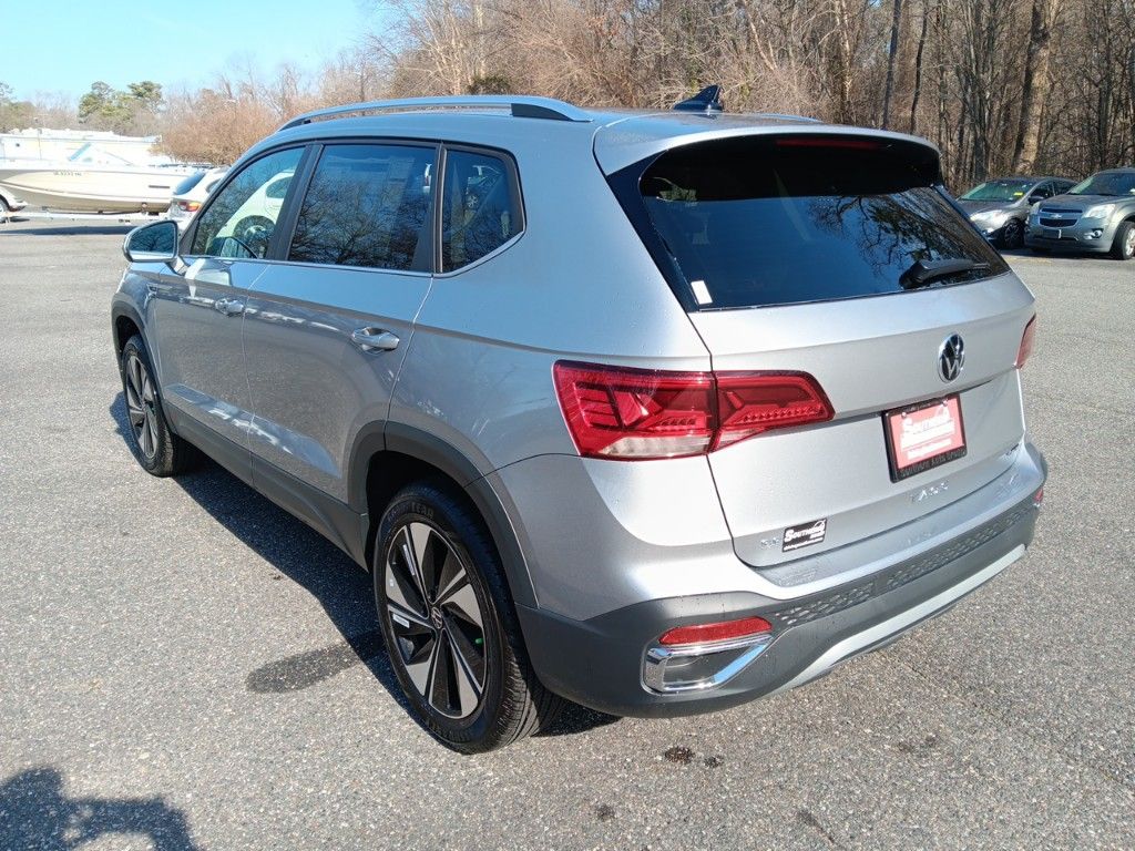 2024 Volkswagen Taos 1.5T SE 3