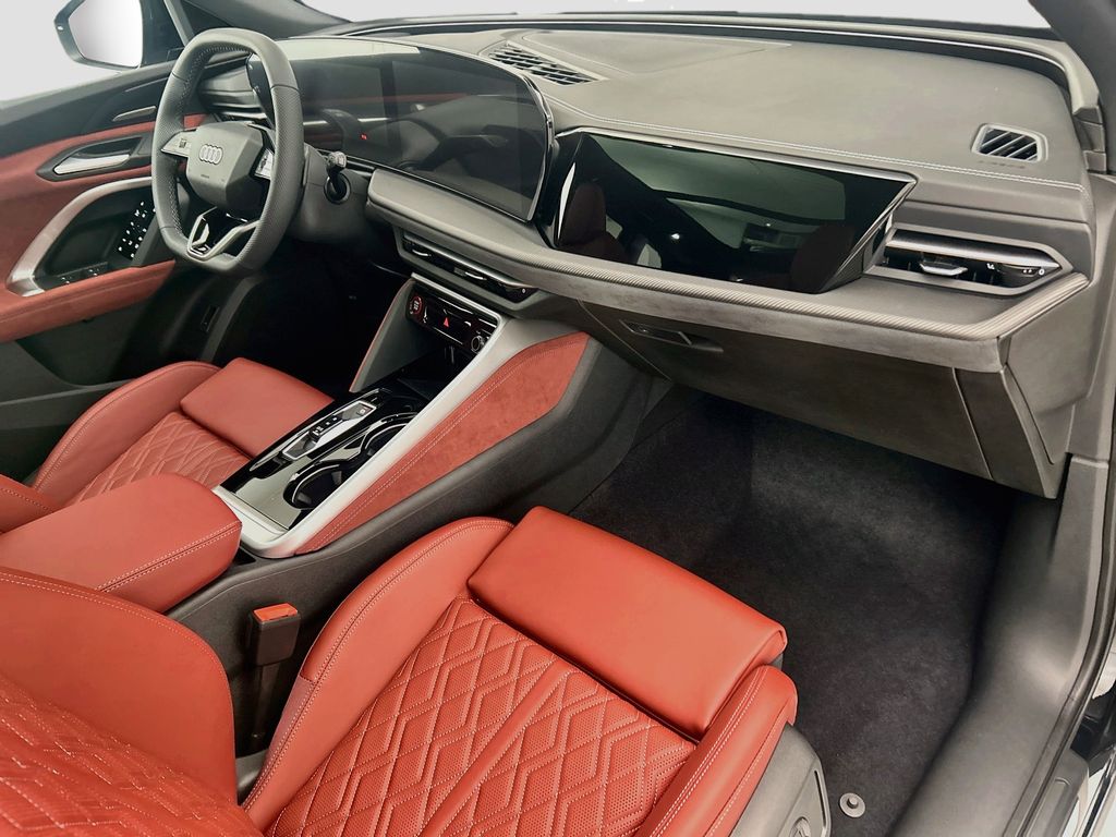 Thumbnail: 2026 Audi SQ5 - 16
