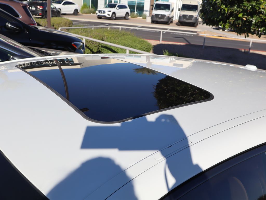 Thumbnail: 2015 Porsche Panamera - 5