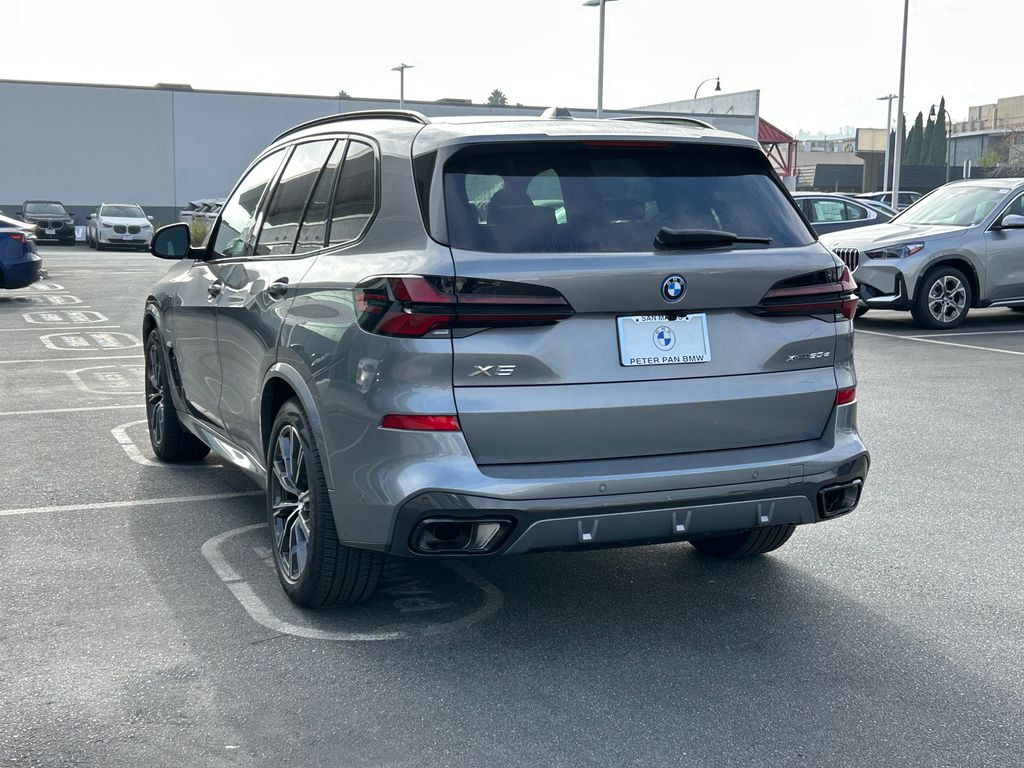 Thumbnail: 2026 BMW X5 - 3