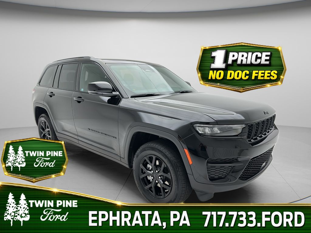 Diamond Black Crystal Pearlcoat 2025 Jeep Grand Cherokee SUV / Crossover Four-Wheel Drive 8-Speed Automatic
