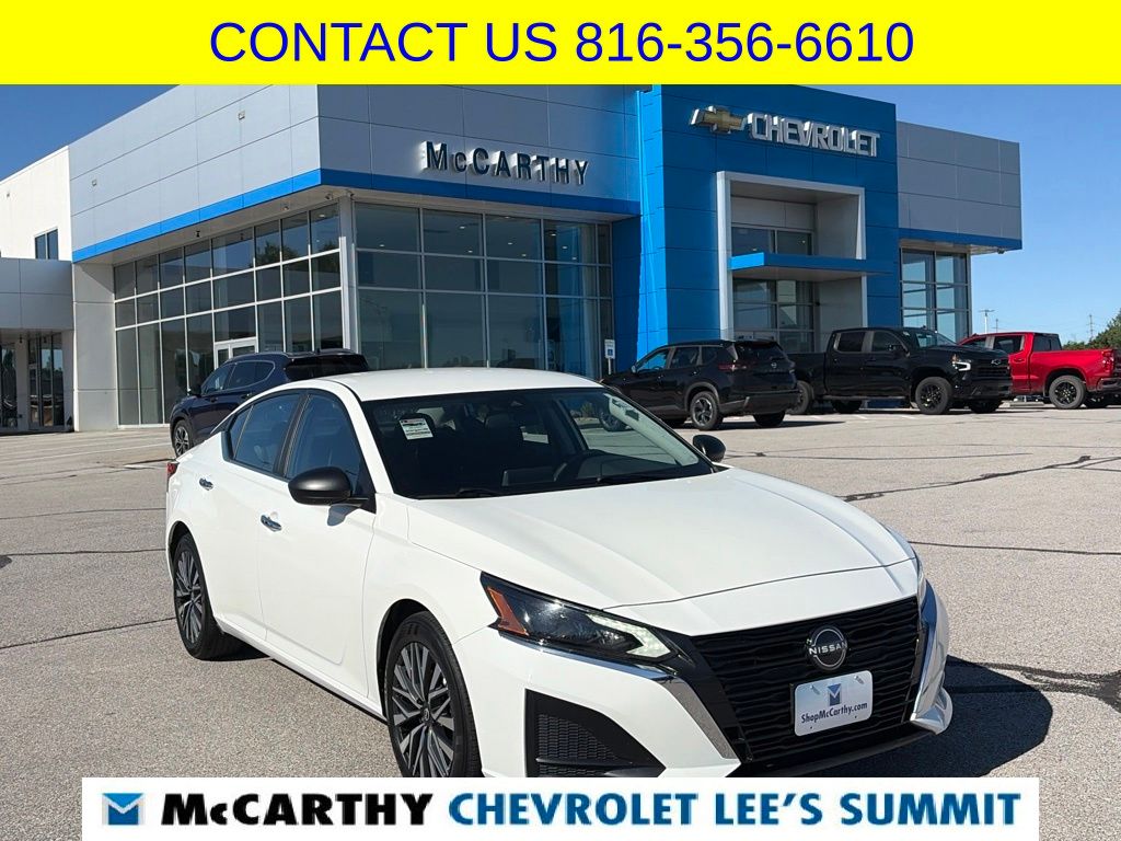 Glacier White 2025 Nissan Altima 2.5 SV FWD Sedan Front-Wheel Drive Continuously Variable Transmission