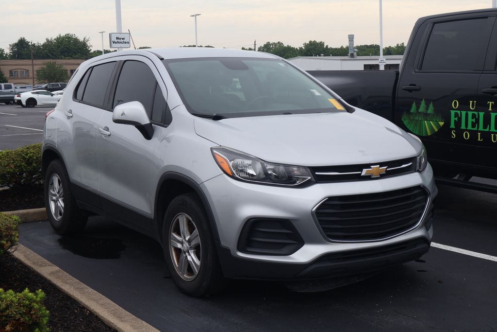 Thumbnail: 2019 Chevrolet Trax - 3