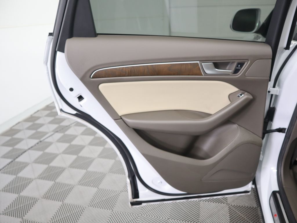 Thumbnail: 2014 Audi Q5 - 27