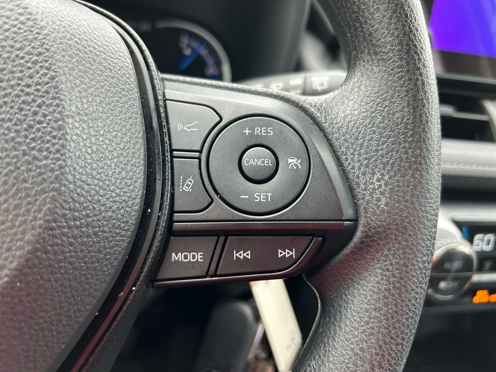 Thumbnail: 2025 Toyota RAV4 - 18