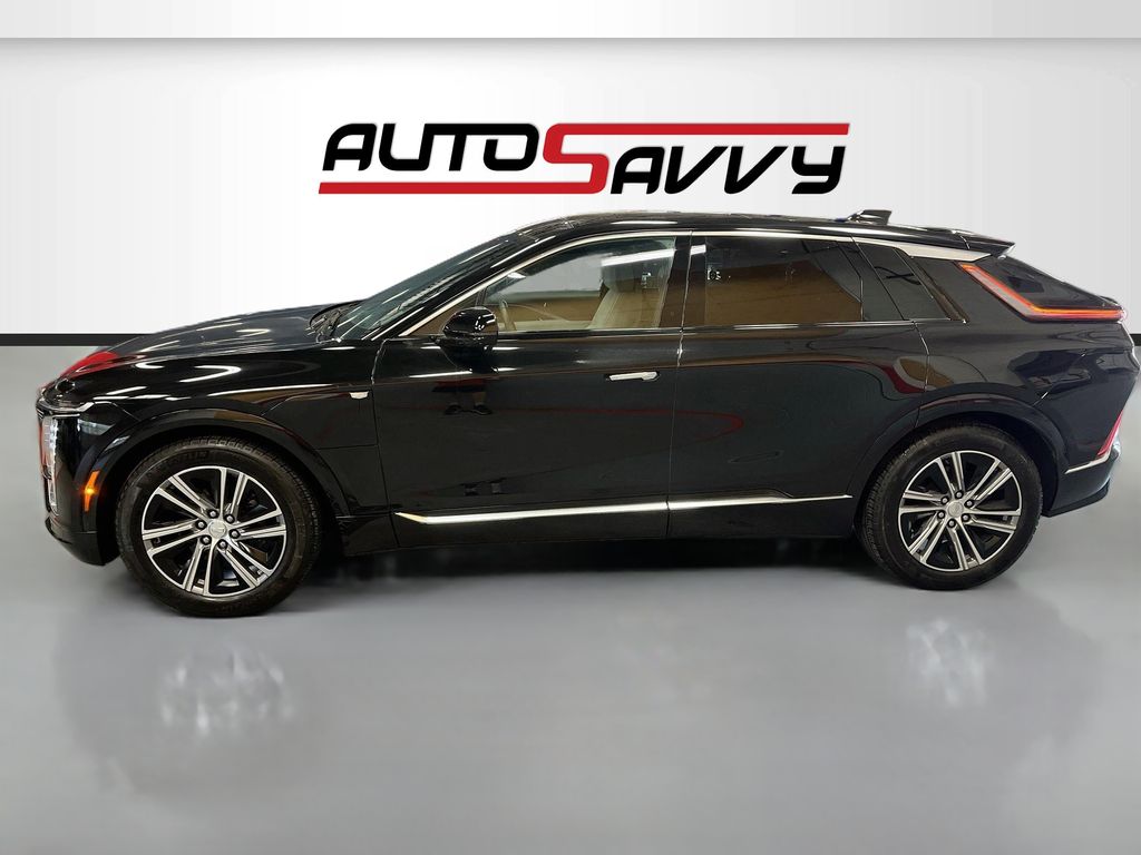 Used 2025 Stellar Black Metallic Cadillac Luxury image 4