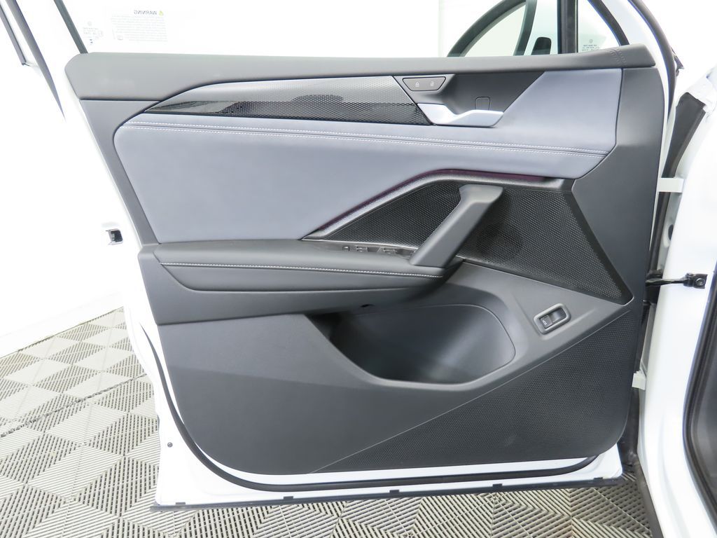 Thumbnail: 2026 Volkswagen Tiguan - 24