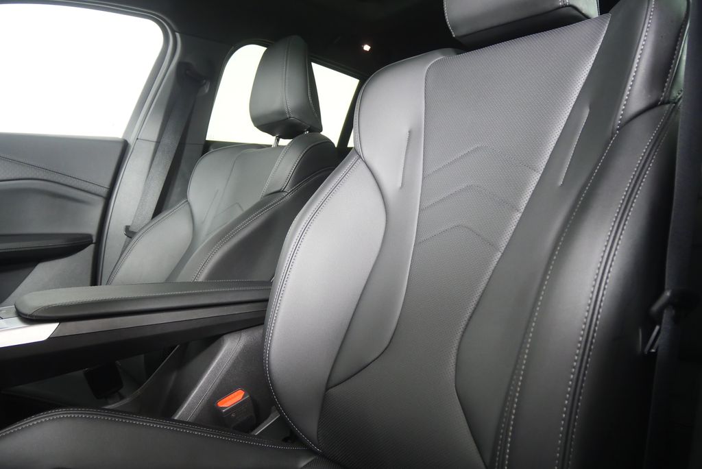 Thumbnail: 2025 BMW X2 - 10