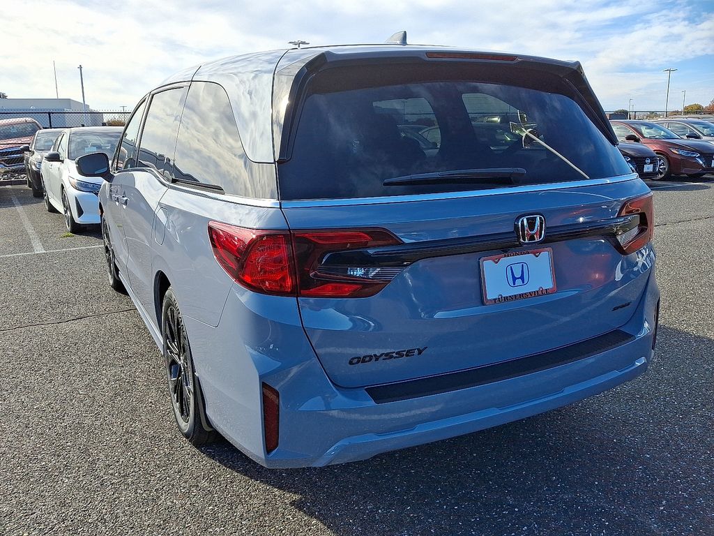 Thumbnail: 2026 Honda Odyssey - 3