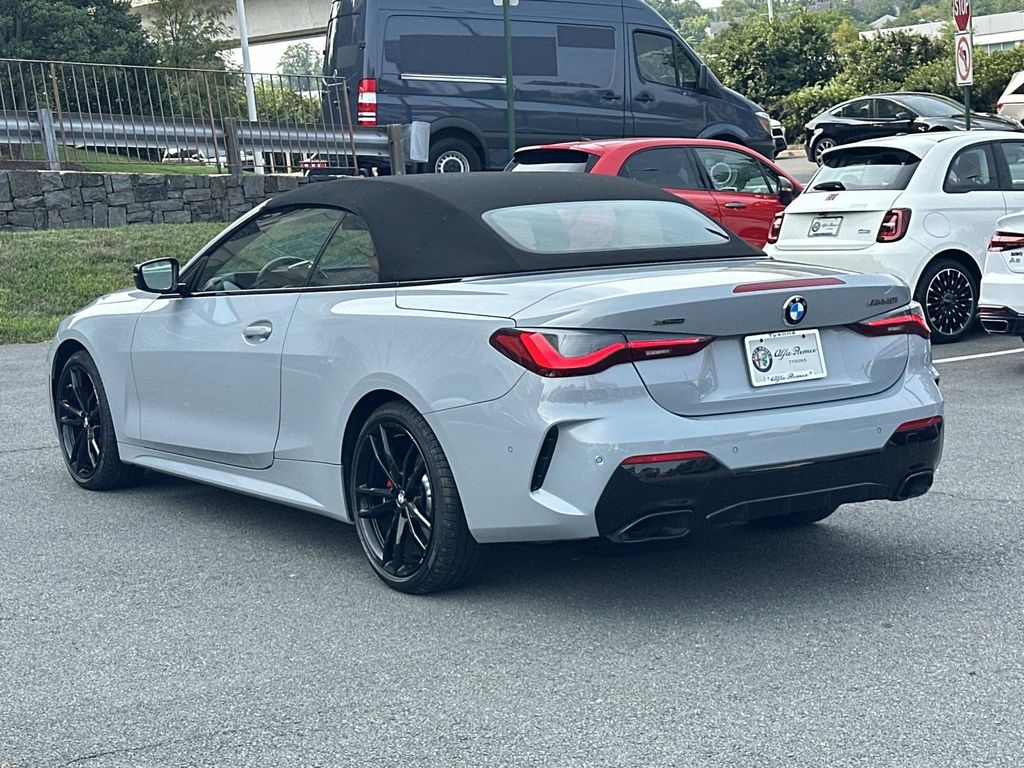 Used 2024 Gray Metallic BMW M440i xDrive image 5