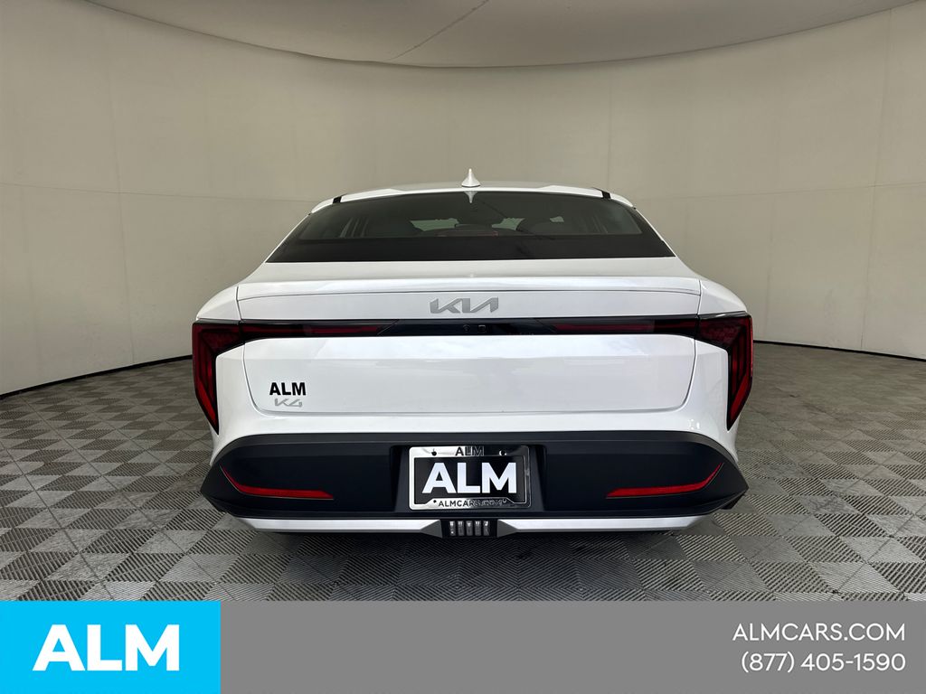 Used 2025 White Kia LXS image 9