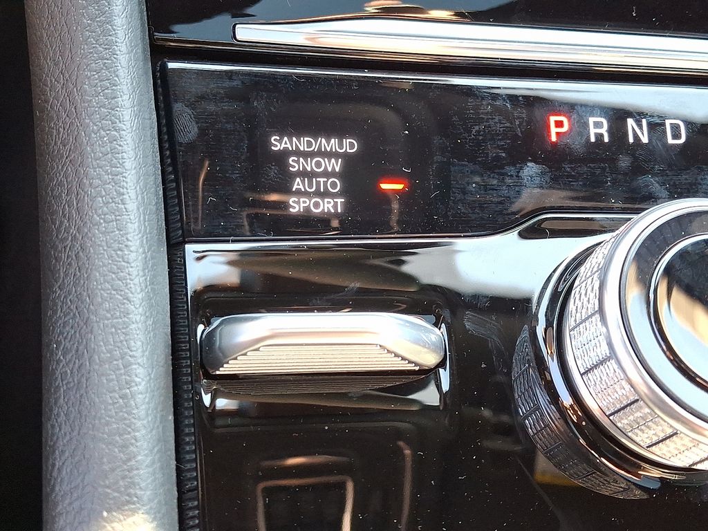 2026 Jeep Grand Cherokee — photo 17