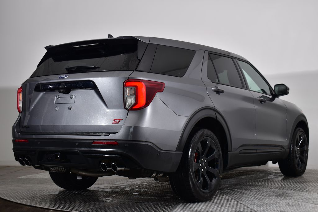 2022 Ford Explorer ST 5