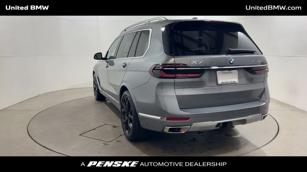 2025 BMW X7 xDrive40i 7