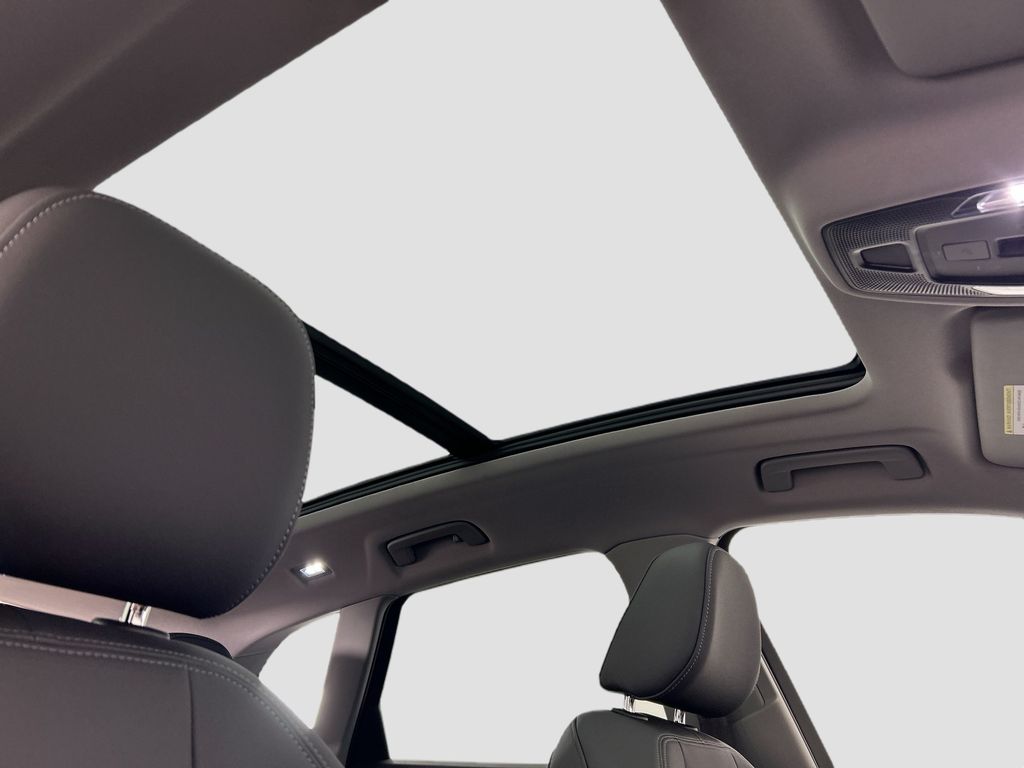 Thumbnail: 2025 Audi Q5 - 17