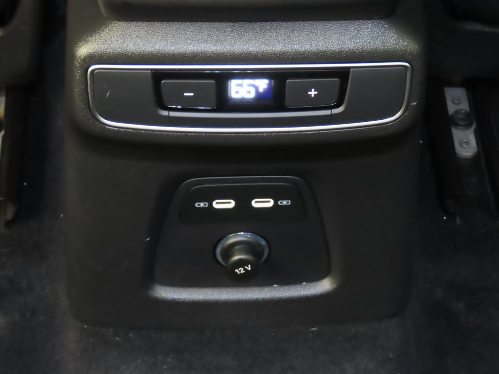 Thumbnail: 2023 Audi Q4 e-tron - 26