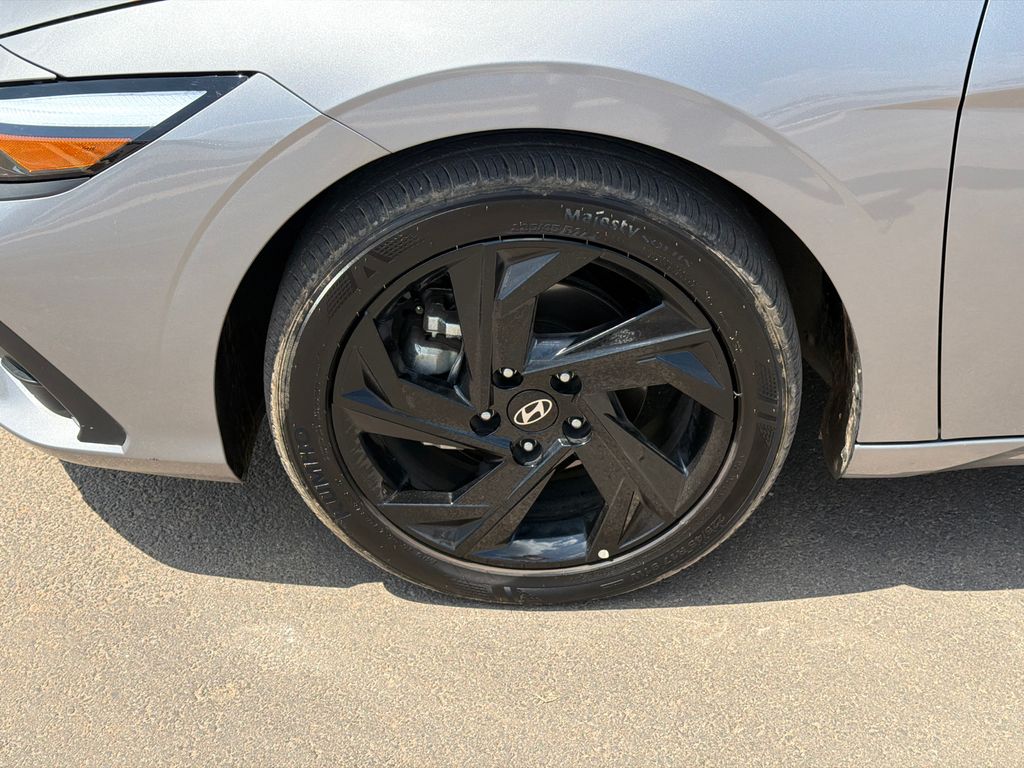 2026 Hyundai Elantra SEL Sport - Photo 11