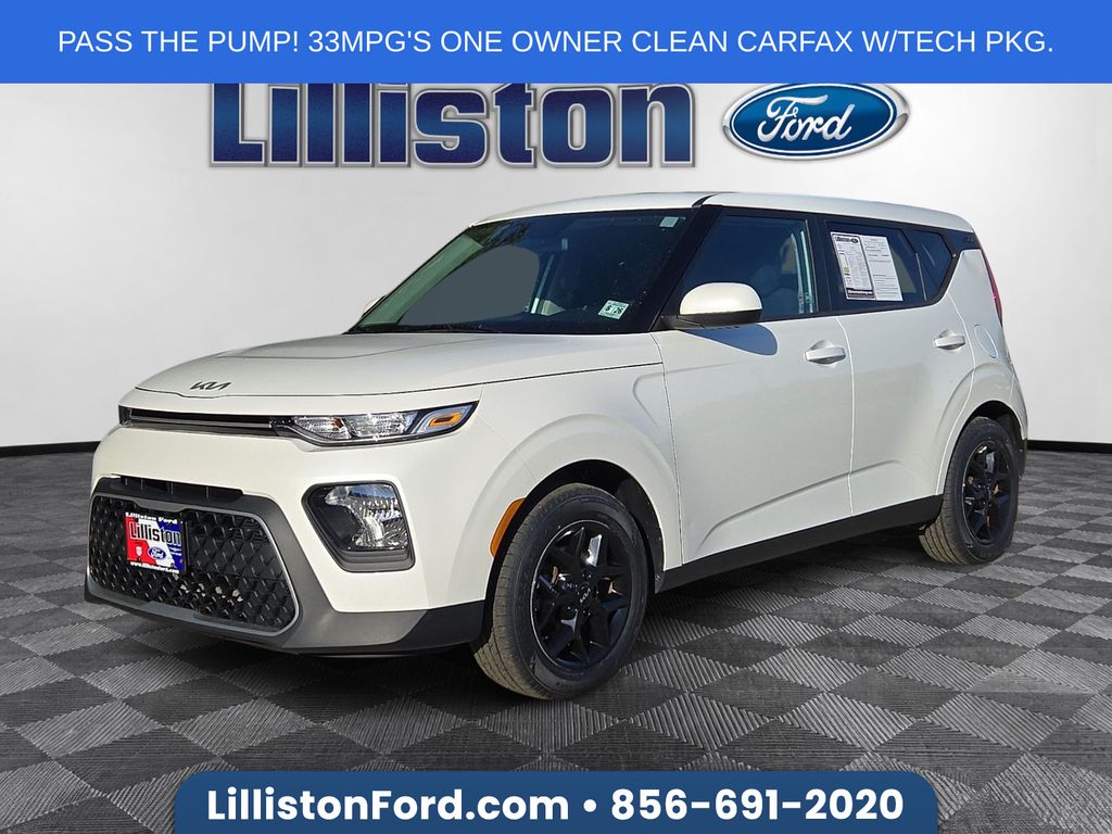 Snow White Pearl 2022 Kia Soul LX FWD SUV / Crossover Front-Wheel Drive Continuously Variable Transmission