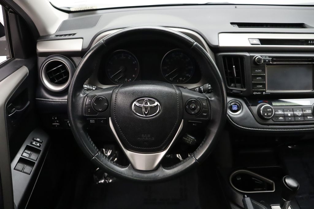 2018 Toyota RAV4 XLE 23