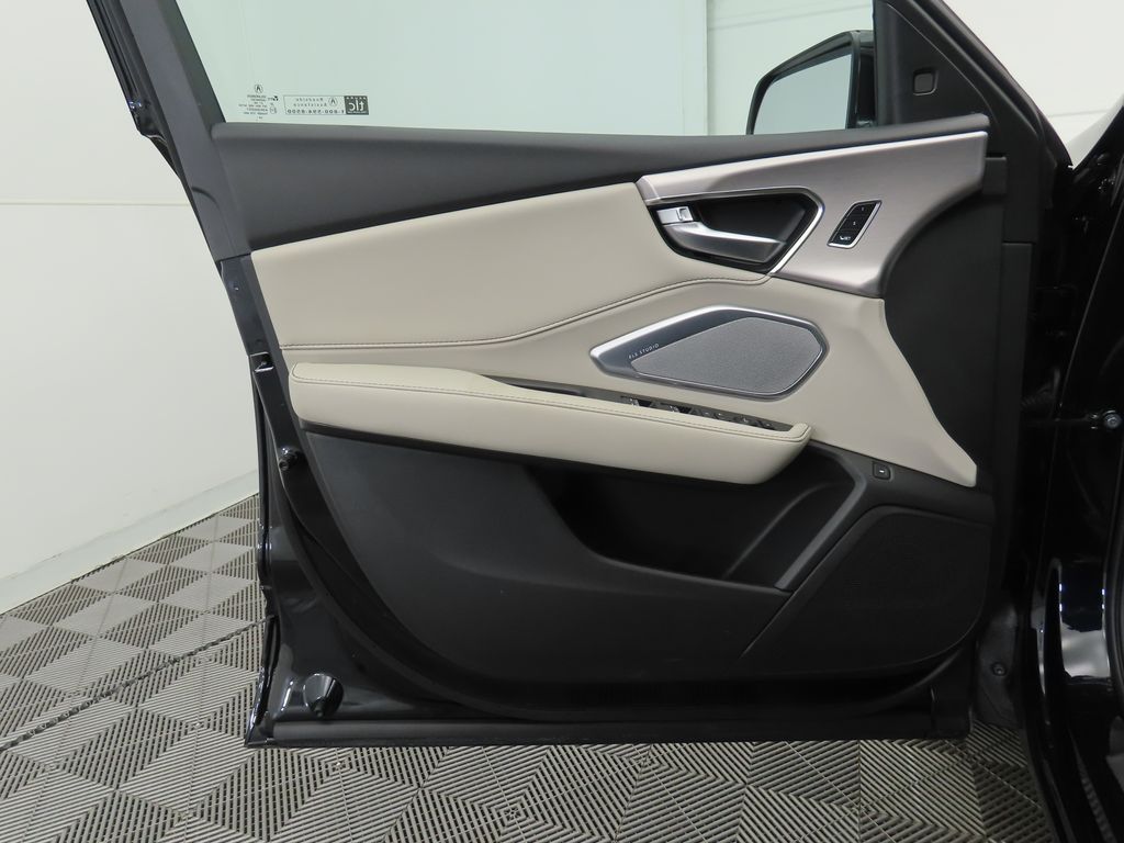 Thumbnail: 2025 Acura RDX - 26