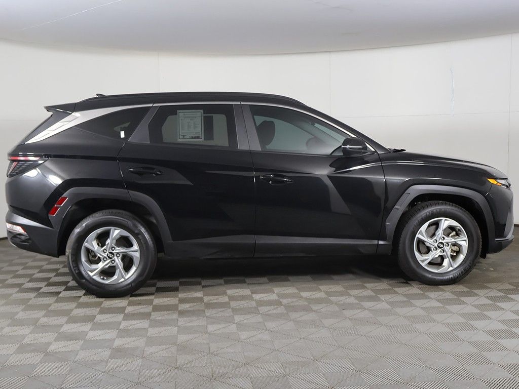 Used 2023 Black Hyundai SEL image 15