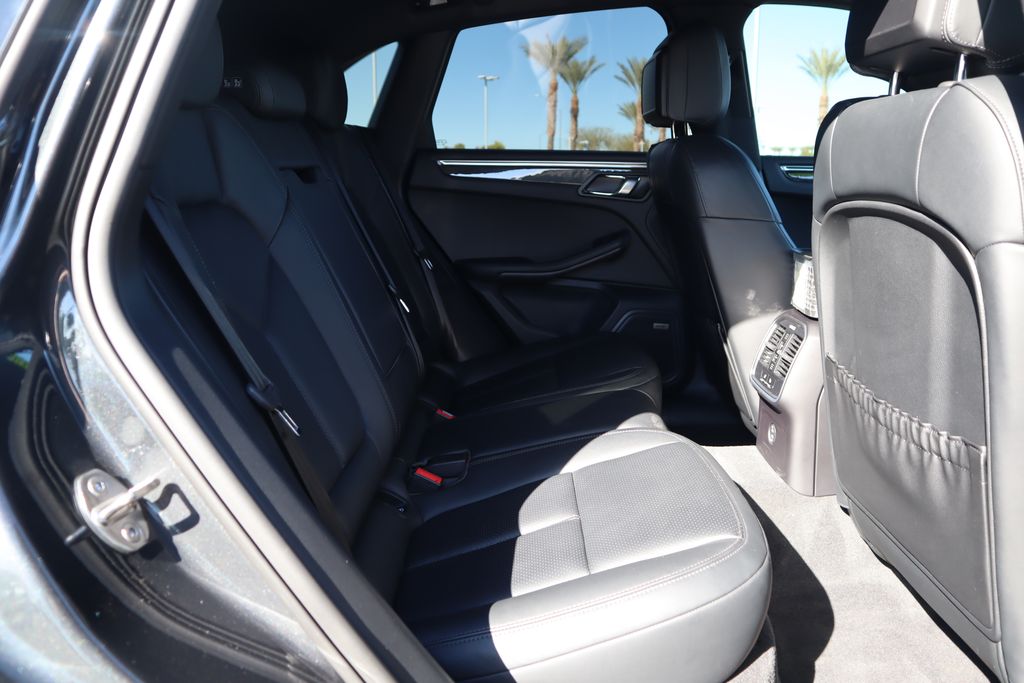 Thumbnail: 2024 Porsche Macan - 20