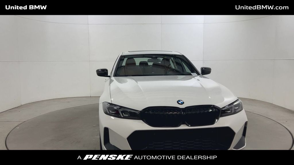 Thumbnail: 2025 BMW 3 Series - 3