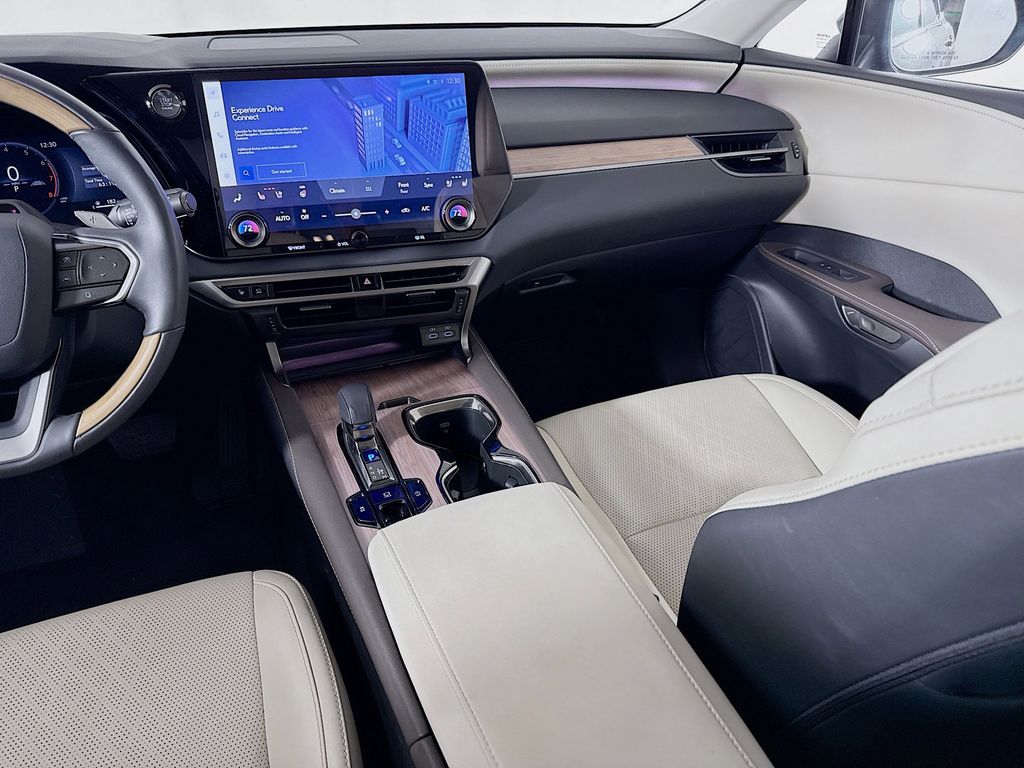 Thumbnail: 2025 Lexus RX - 24