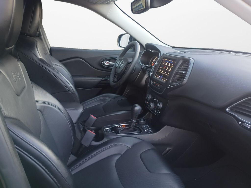 Used Car 2023 Jeep Cherokee  Altitude For Sale Under $25,000 In Austin, Texas