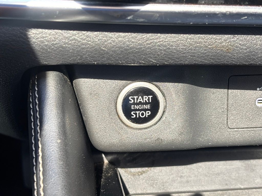 Used 2021 Nissan Rogue SUV