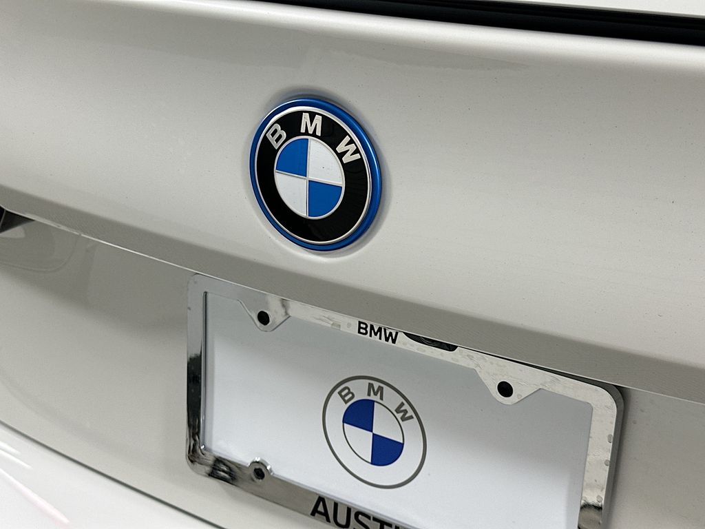 Thumbnail: 2026 BMW 5 Series - 22