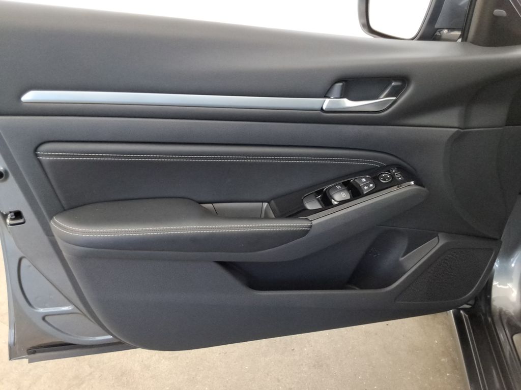used 2022 Nissan Altima car