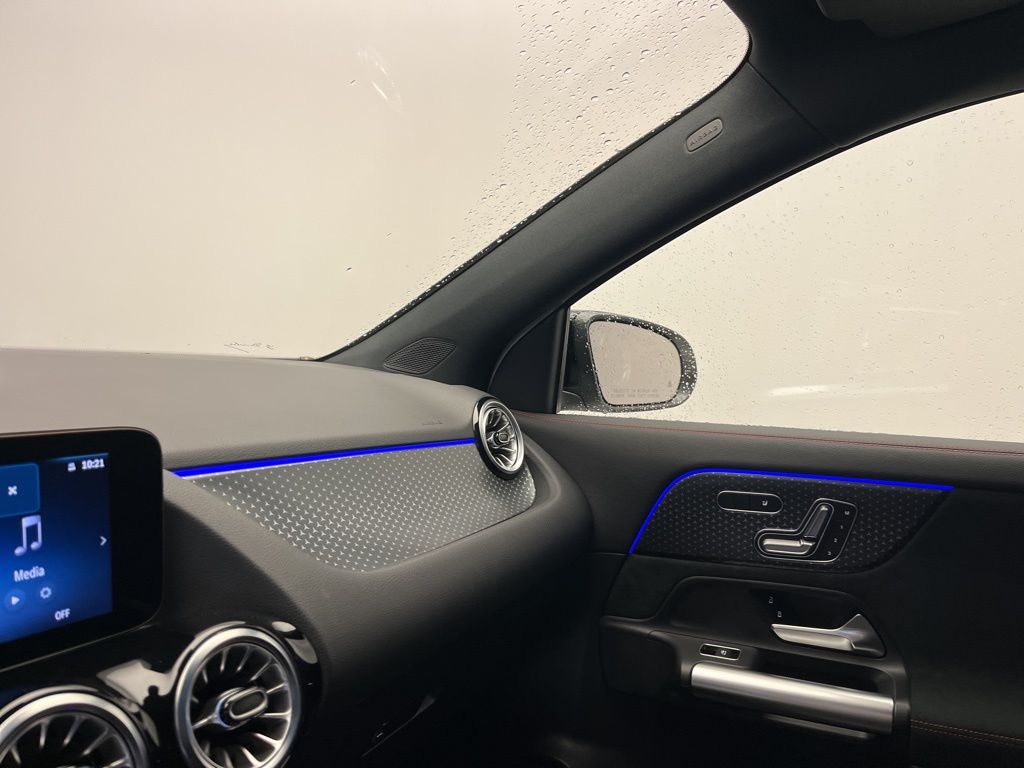 Thumbnail: 2025 Mercedes-Benz GLA - 21