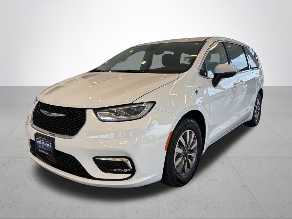 2023 Chrysler Pacifica Hybrid Touring L
